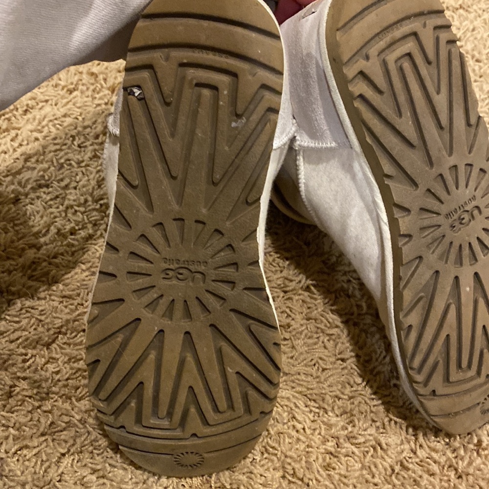 Ugg Boot. - image 4